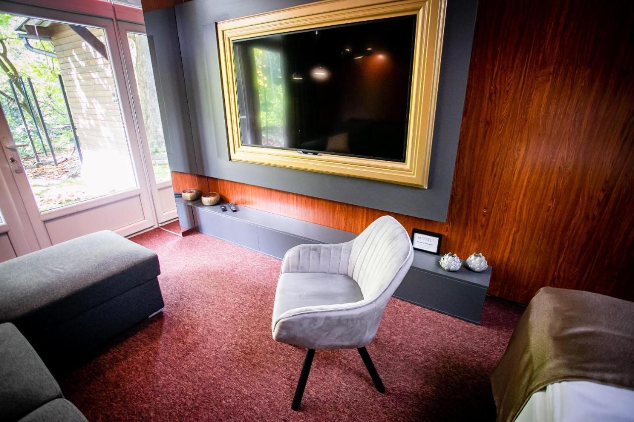 Motel1- A Megfizetheto Luxus! Dunaújváros Dış mekan fotoğraf