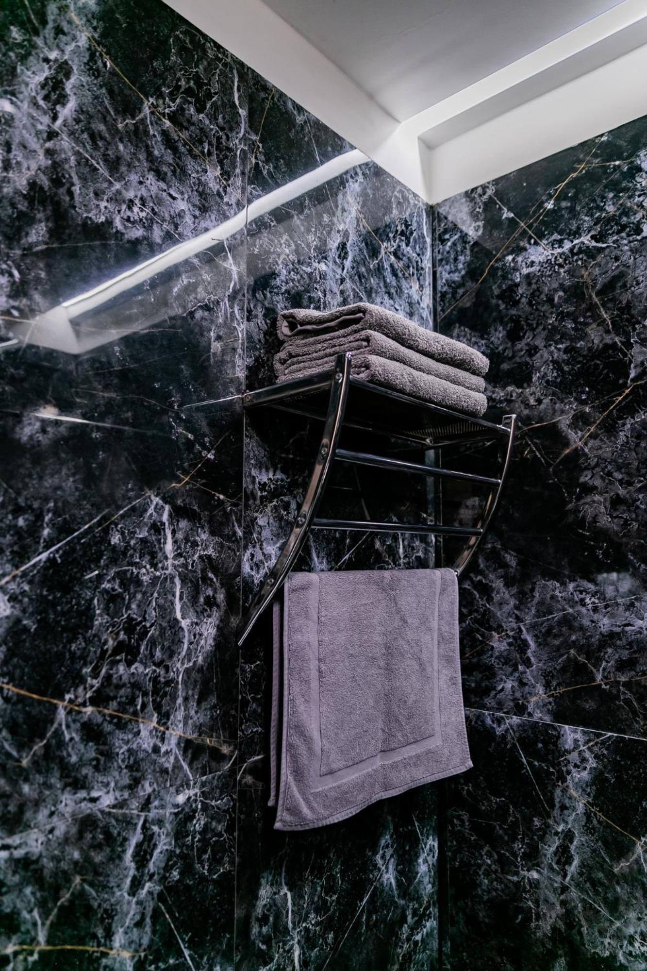 Motel1- A Megfizetheto Luxus! Dunaújváros Dış mekan fotoğraf