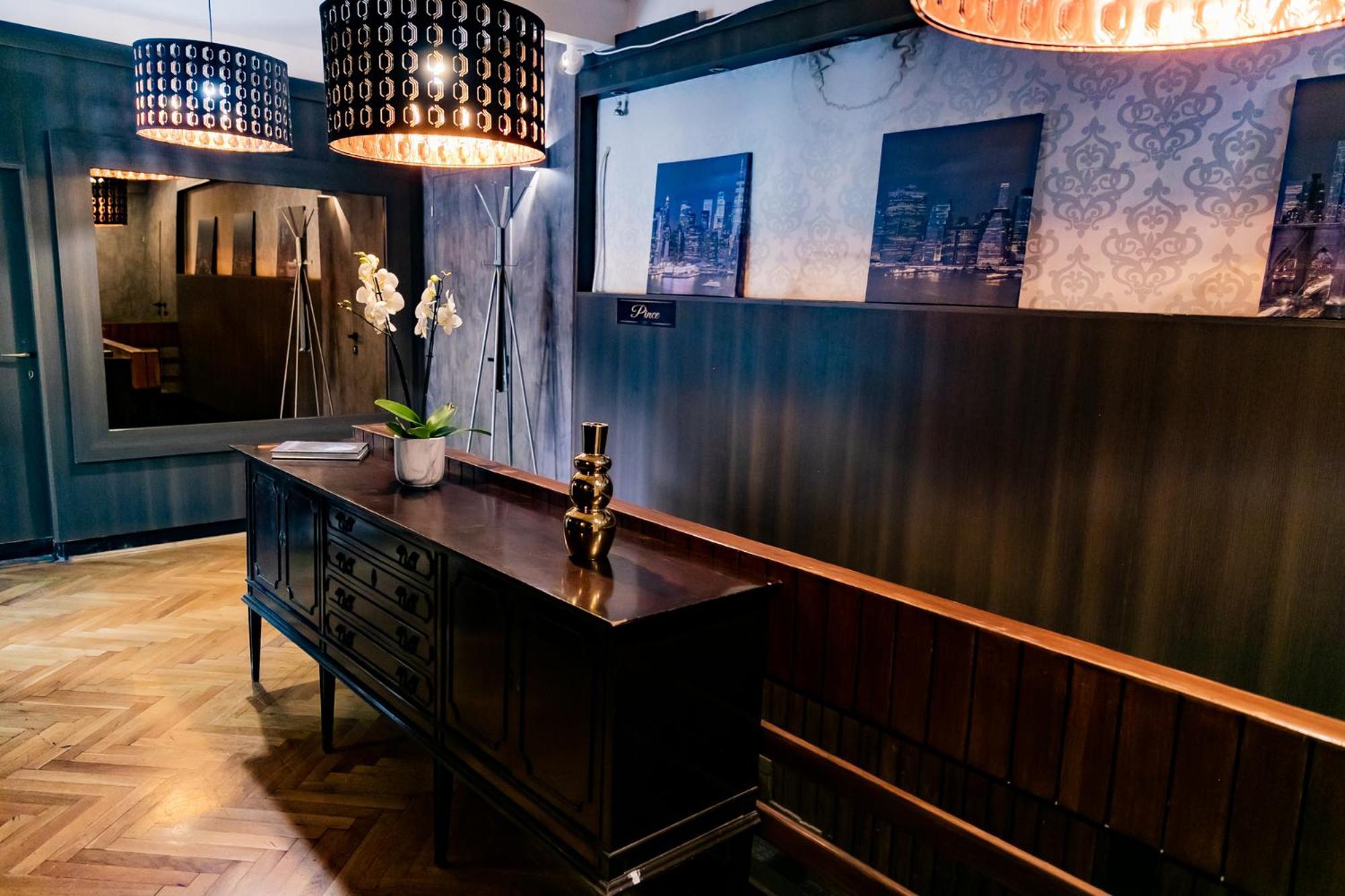 Motel1- A Megfizetheto Luxus! Dunaújváros Dış mekan fotoğraf