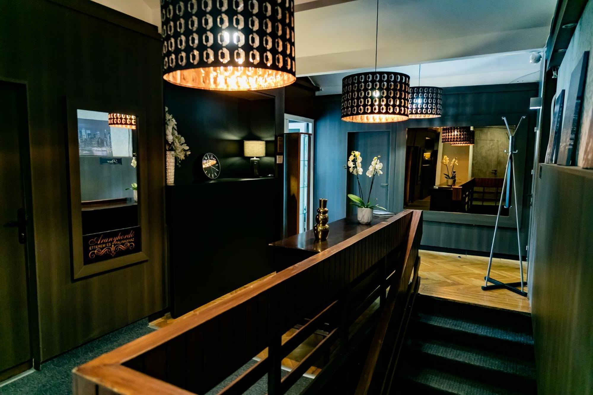 Motel1- A Megfizetheto Luxus! Dunaújváros Dış mekan fotoğraf