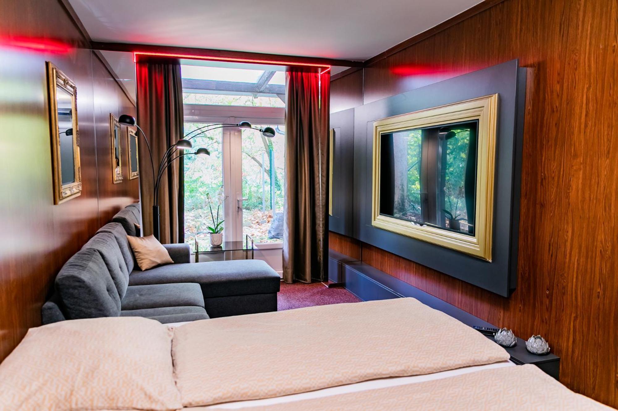Motel1- A Megfizetheto Luxus! Dunaújváros Dış mekan fotoğraf